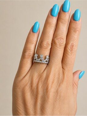 Elegant Crown-Shaped Lab-Grown Diamond Ring - 1.62 Carats in Solid Silver